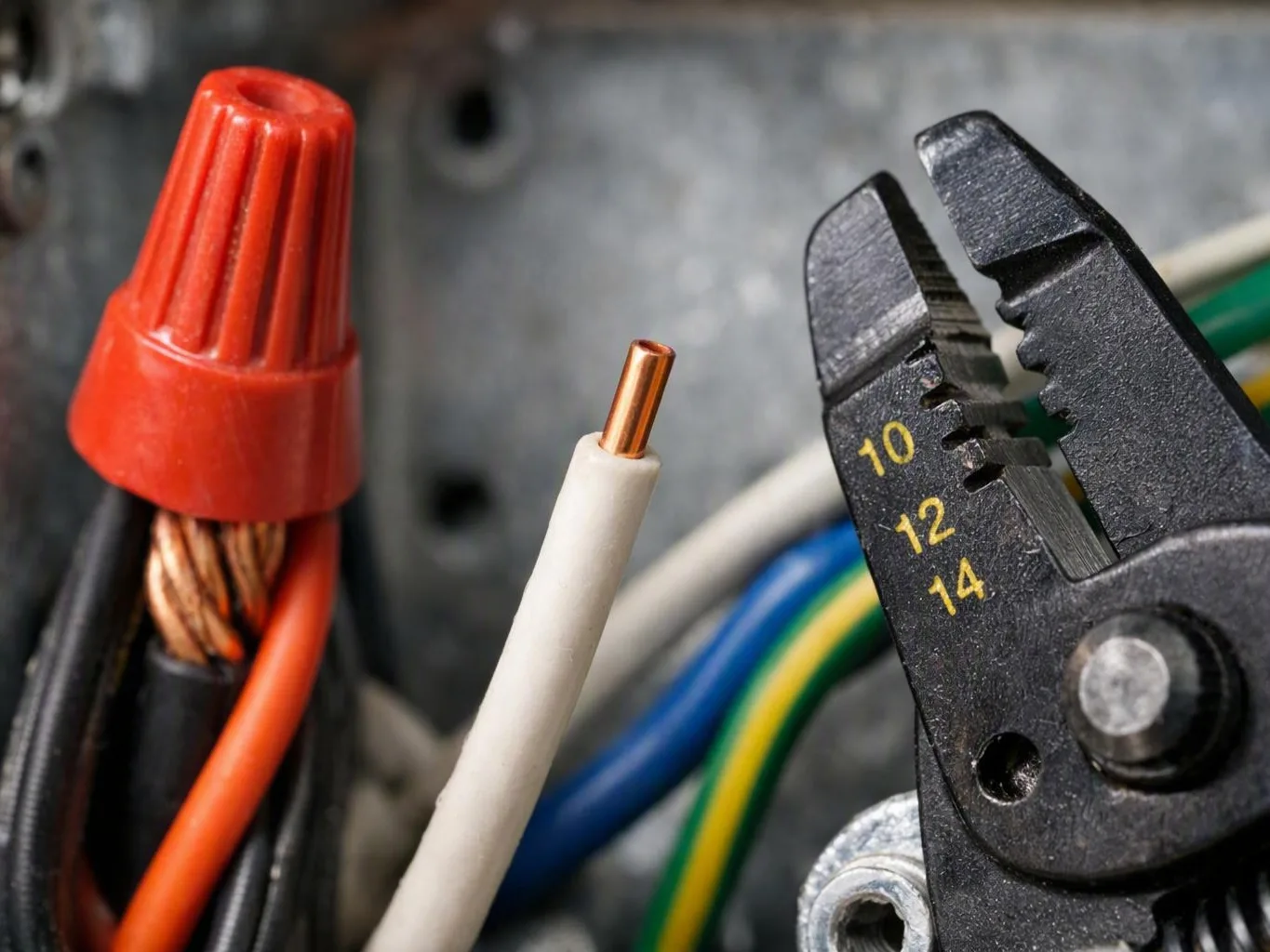 24/7 Emergency Electricians — How Does Leo-Cedarville Affect House Rewiring?